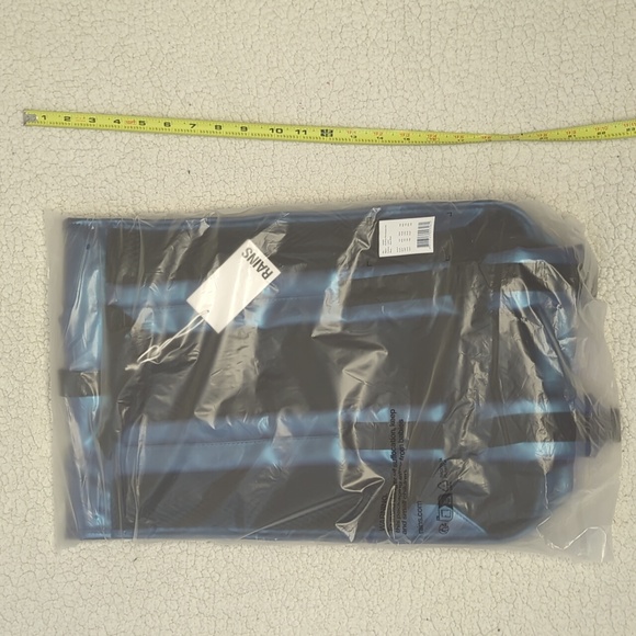 RAINS Rolltop Rucksack/Backpack Laser Blue waterproof - Picture 3 of 8